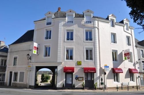 فندق Logis Le Bretagne Sillé-le-Guillaume المظهر الخارجي الصورة